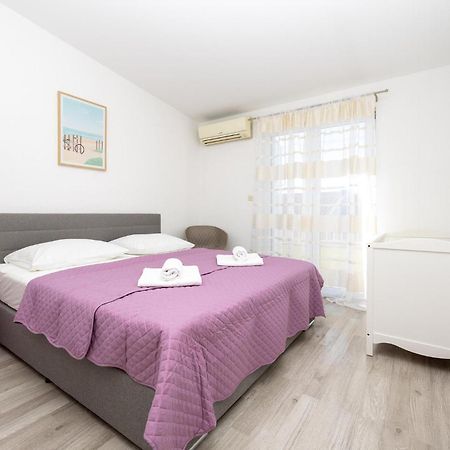 Stunning Apartment In Makarska Exterior foto